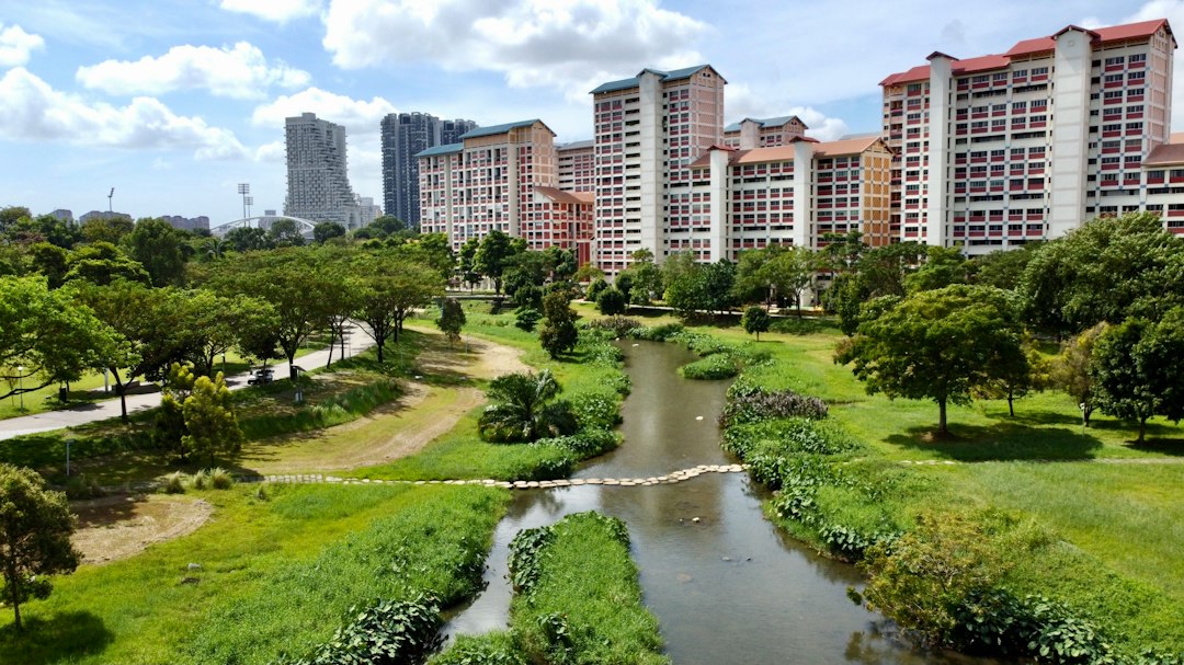 Descubra o Encanto do Fort Canning Park em Cingapura | Secret World Trip Planner
