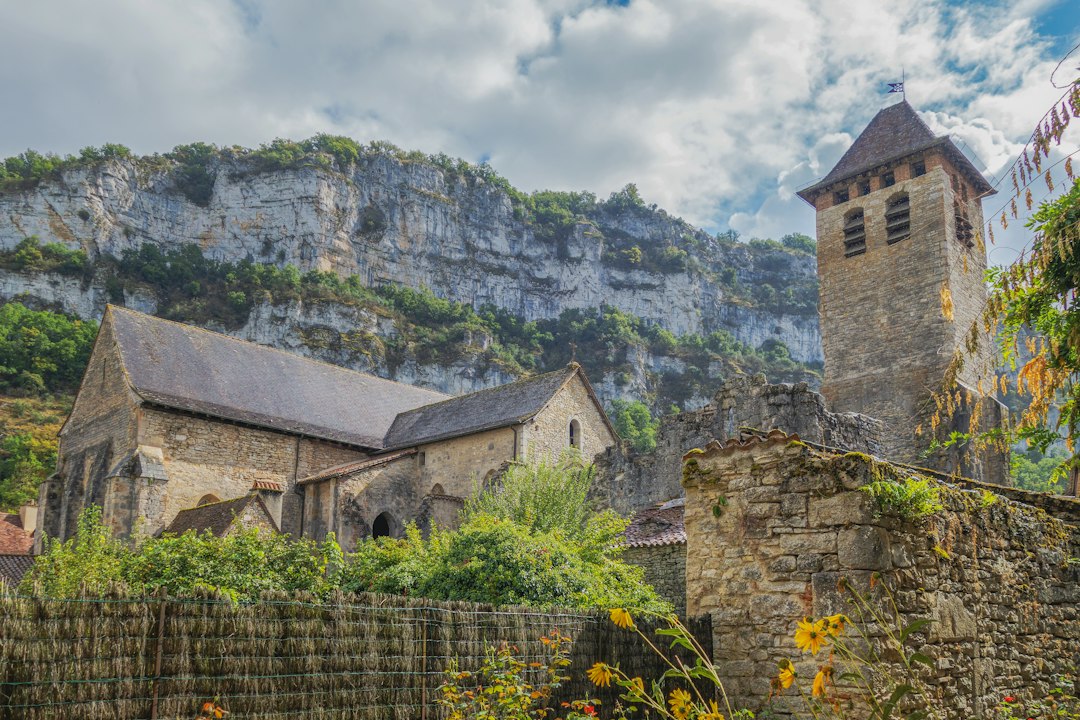 Mont-Saint-Michel: la abadía que desafía las mareas - L'Abbaye | Secret World Trip Planner