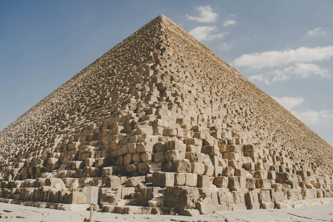 Pirámide de Kukulkán: el serpiente de piedra en Chichén Itzá - 97751 Tinum | Secret World Trip Planner