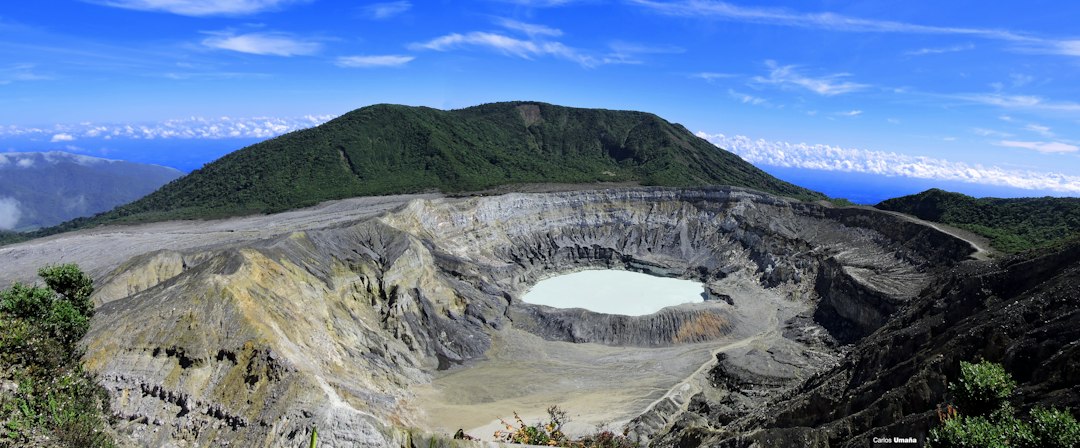 포아스 화산: 세계에서 가장 큰 산성 크레이터 - Provincia di Alajuela | Secret World Trip Planner