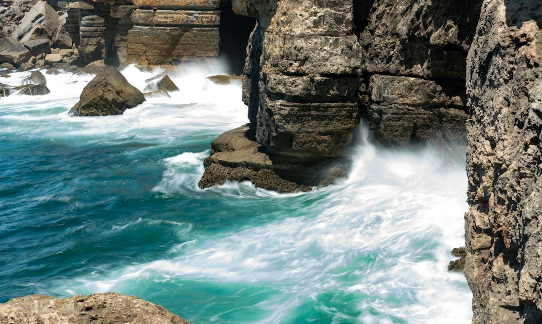 Boca do Inferno: las olas del Atlántico en Cascais — Av. Rei Humberto II de Itália 642
