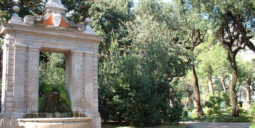 A fonte de Tullio (chamada de fonte de Esculápio)) - Salerno | Secret World Trip Planner