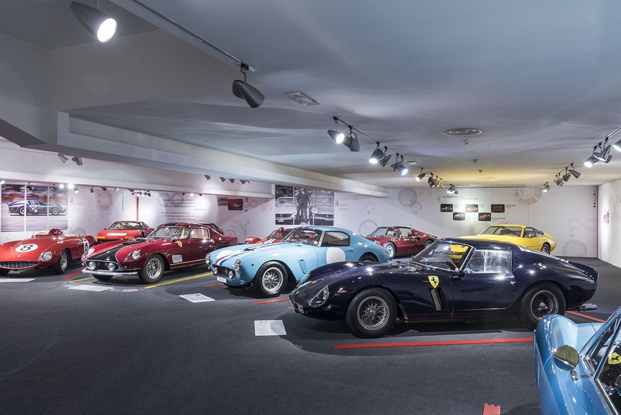 Muzeum Ferrari, czyli Galleria Ferrari - Maranello | Secret World Trip Planner