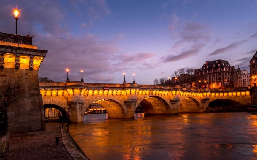 Pont-Neuf (Ponte Nova) é a ponte mais antiga de Paris. - Parigi | Secret World Trip Planner