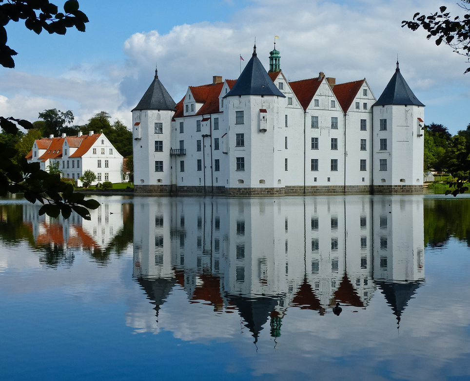 Das Schloss Glücksburgthe, das 'Schloss im See'. — Glücksburg