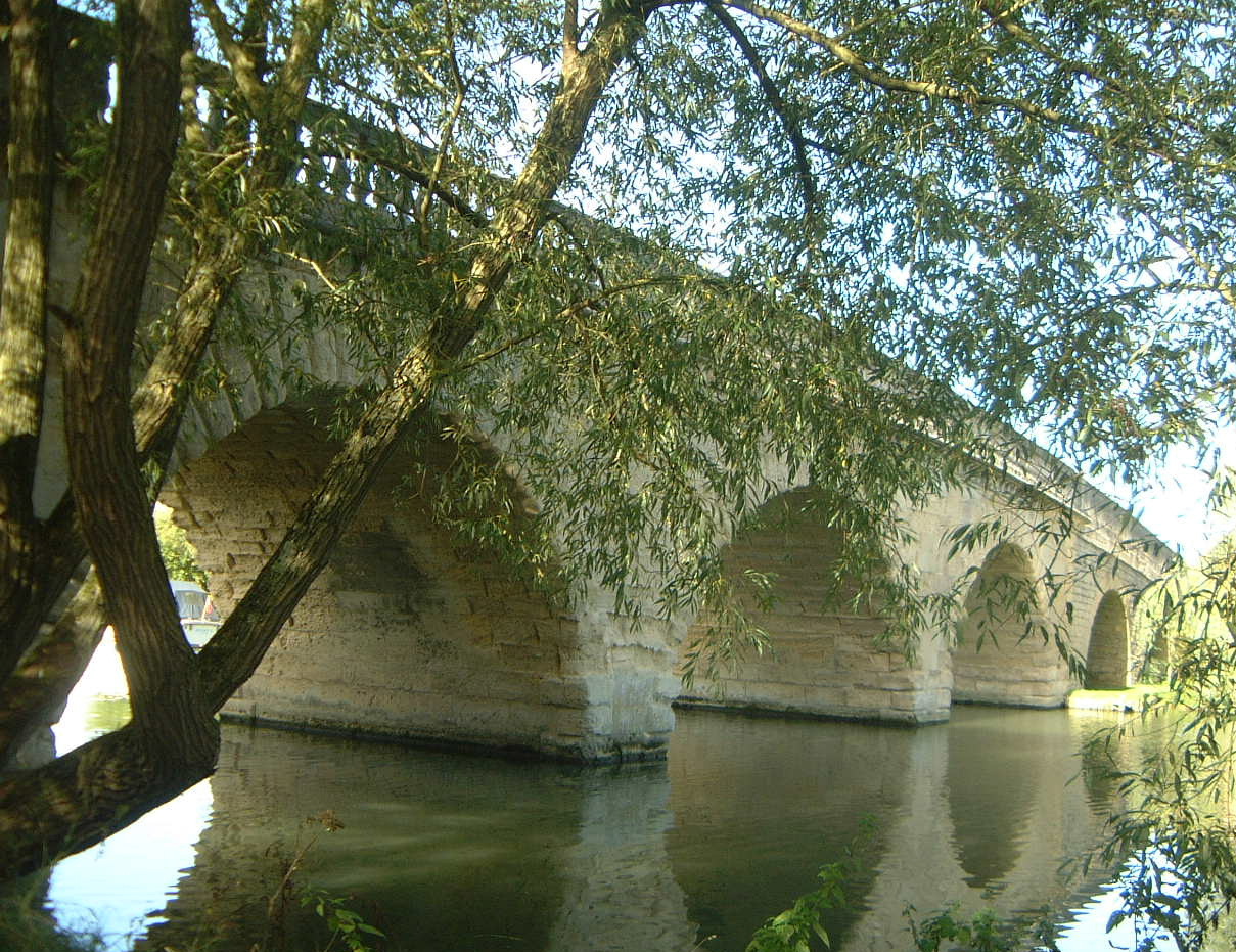 Swinford Toll Bridge - Cumnor | Secret World Trip Planner