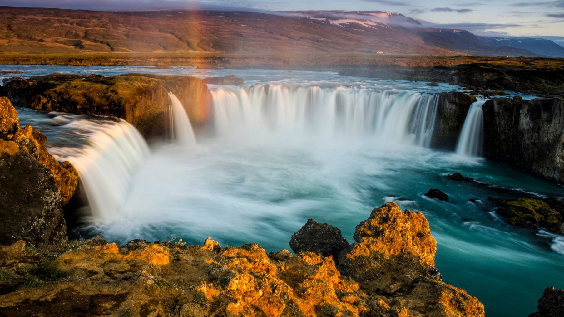 Godafoss, une des plus belles chutes d'eau d'Europe — Goðafoss Waterfall