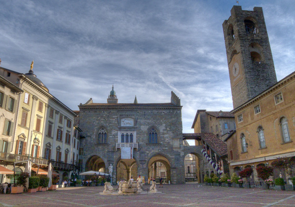 Oud Plein - Bergamo | Secret World Trip Planner