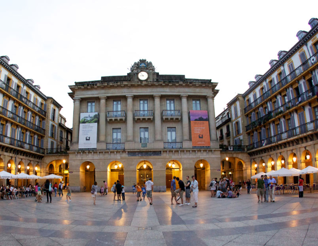 Piazza della Costituzione - Donostia | Secret World Trip Planner