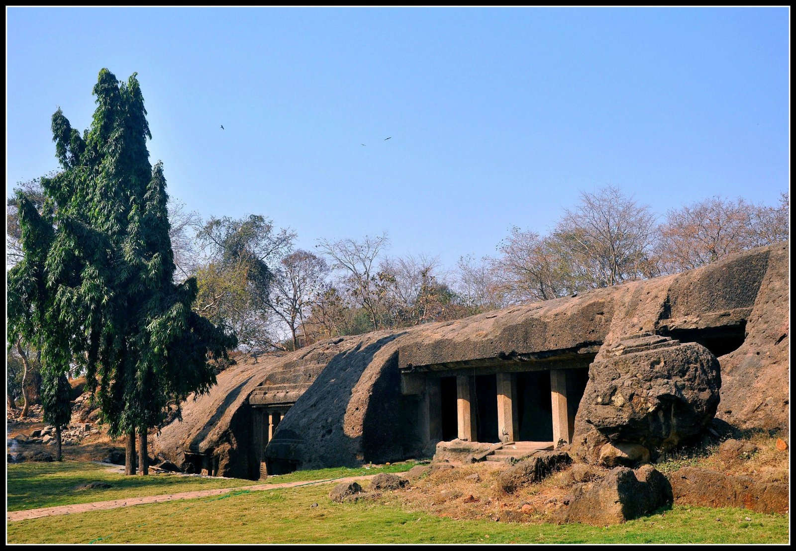 Mumbai: Mahakali Caves - Mumbai | Secret World Trip Planner