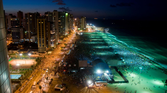 이라세마 해변 - Praia de Iracema | Secret World Trip Planner