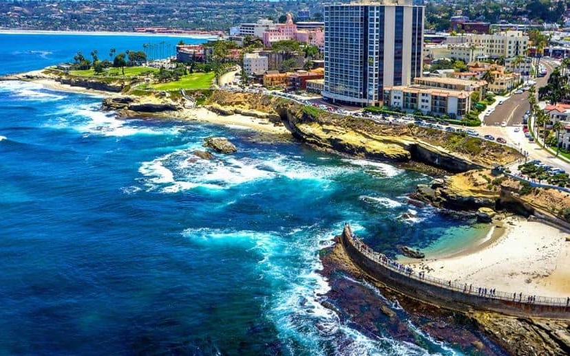 La Jolla es el hogar de la playa de la ciudad de Torrey Pines — San Diego