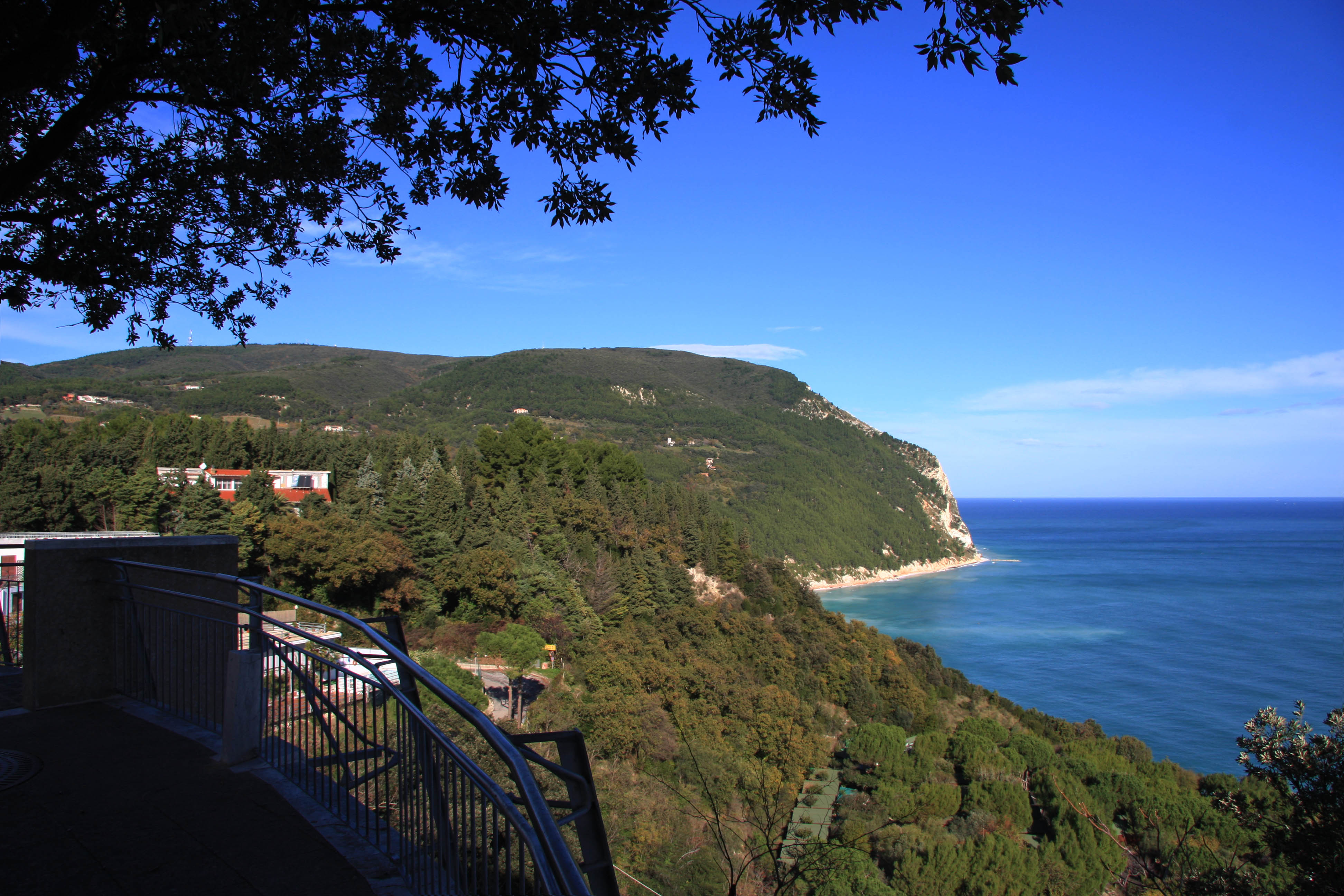 Sirolo | Terrassen des Conero - Sirolo | Secret World Trip Planner