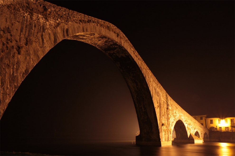 Ponte 'del Diavolo' ou ponte 'della Maddalena', - Borgo a Mozzano | Secret World Trip Planner