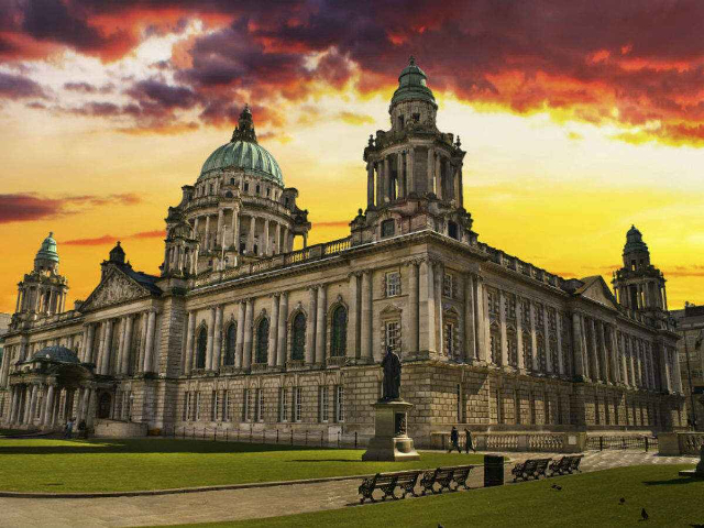 Das Rathaus von Belfast - Donegall Square N | Secret World Trip Planner