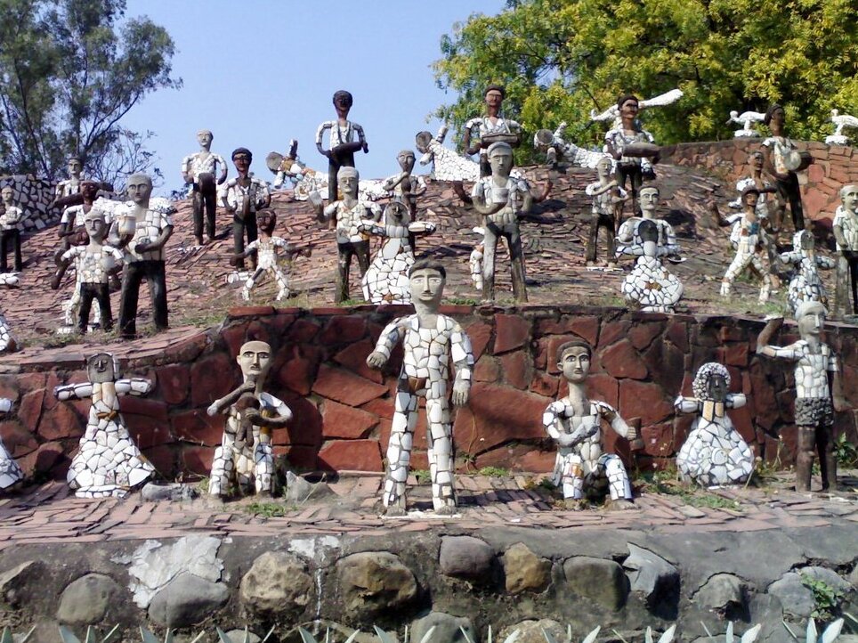 Nek Chand un jardín de cascadas y esculturas hechas a mano — Chandigarh