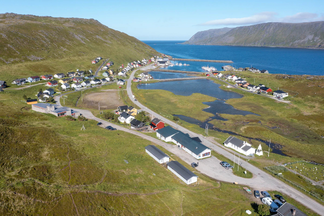 The fishing village of Skarsvåg - Skutnesveien | Secret World Trip Planner