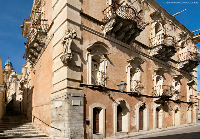 Pałac Cosentinich - Ragusa | Secret World Trip Planner