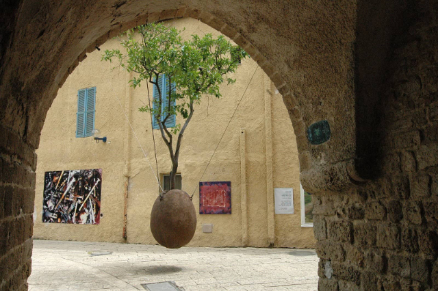 Naranjo suspendido - Tel Aviv-Yafo | Secret World Trip Planner