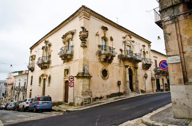 Zacco-paleis - Ragusa | Secret World Trip Planner