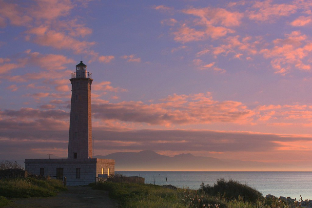 Il faro storico di Gythio - Githio | Secret World Trip Planner