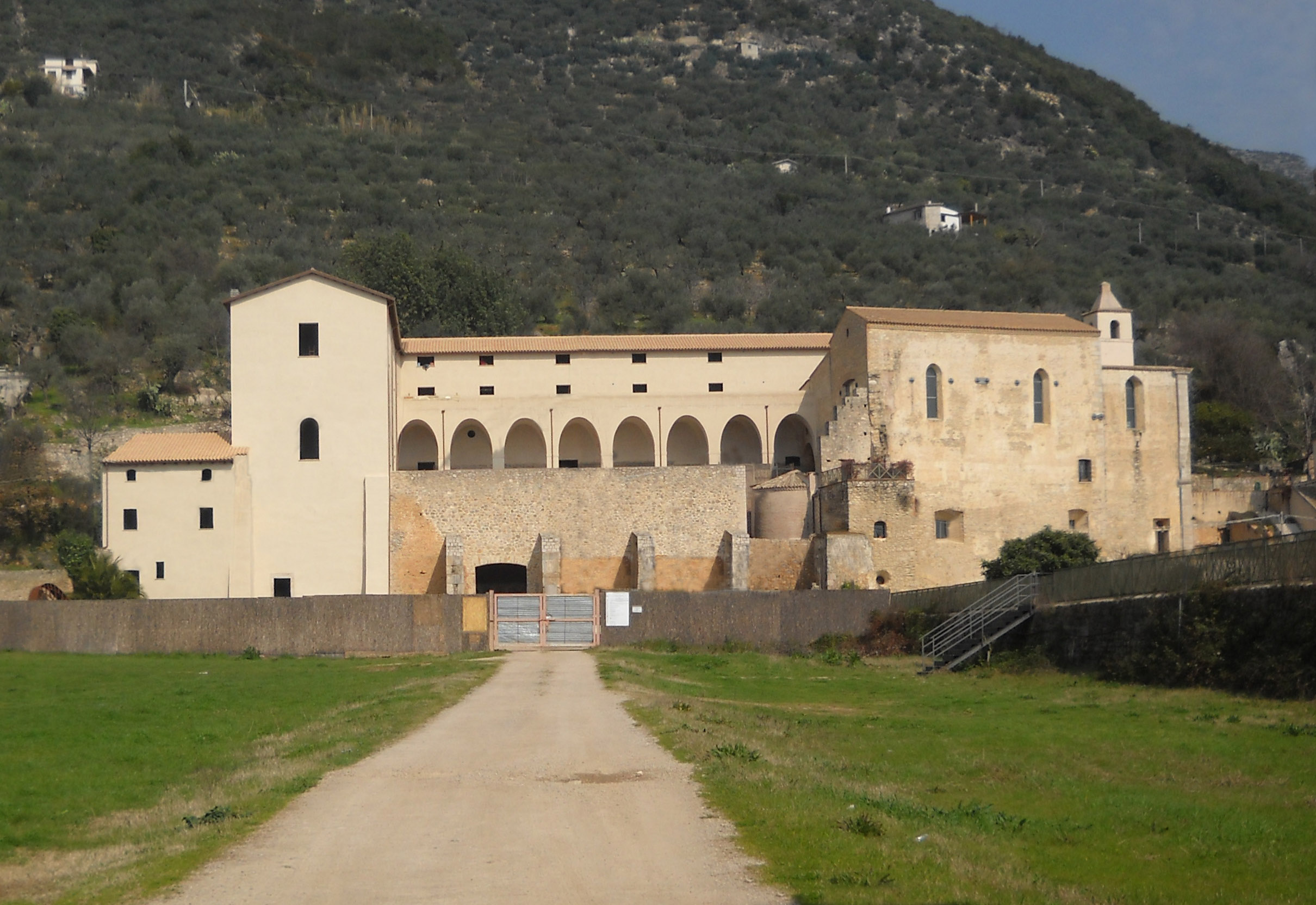 Abdij van San Magno - Via Valle Vigna | Secret World Trip Planner