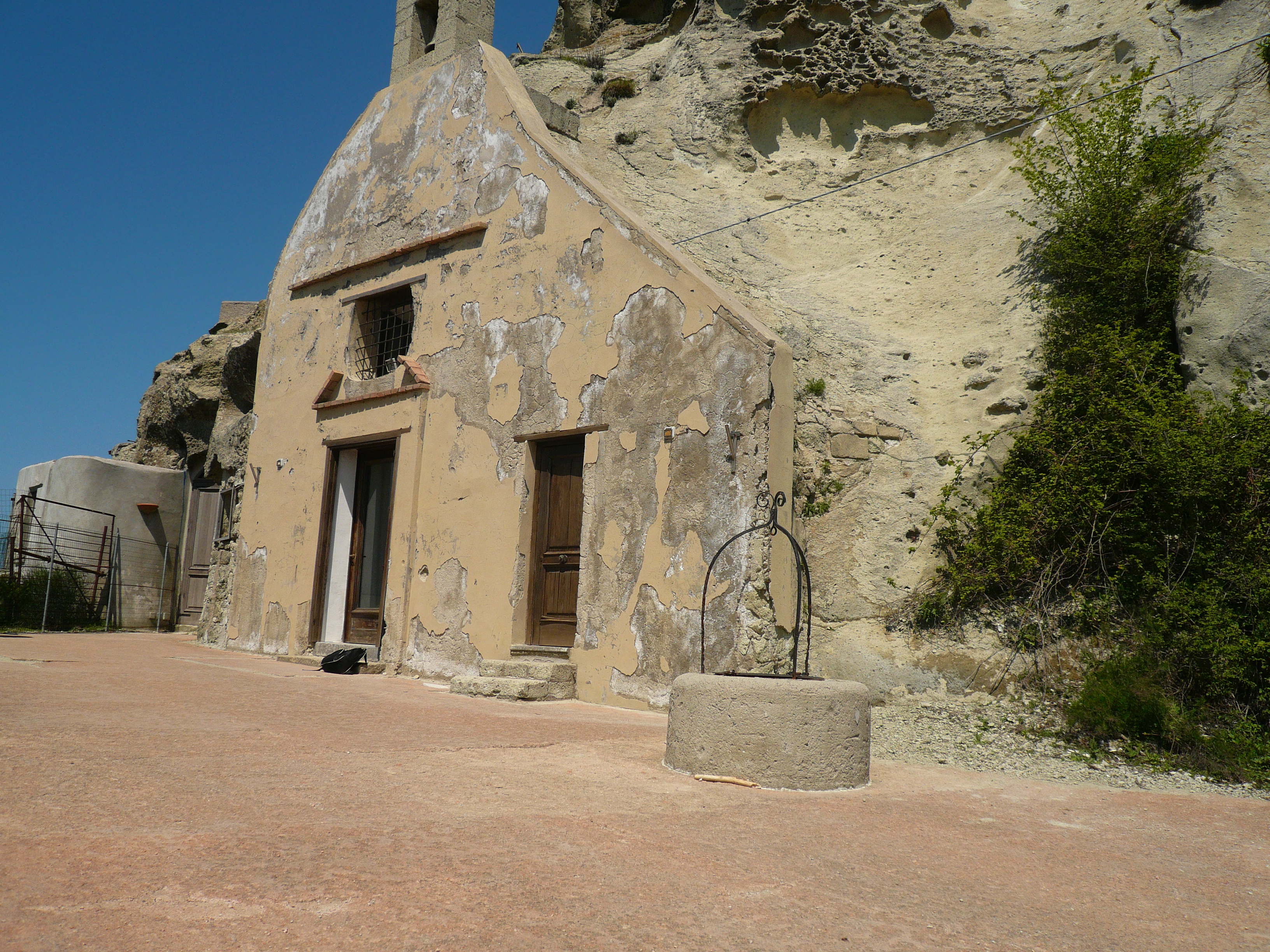 聖ニコラス聖堂 - Monte Epomeo | Secret World Trip Planner