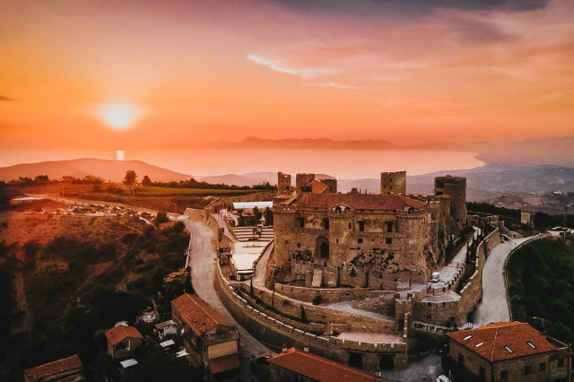 Kasteel van Rocca Cilento - Rocca Cilento | Secret World Trip Planner