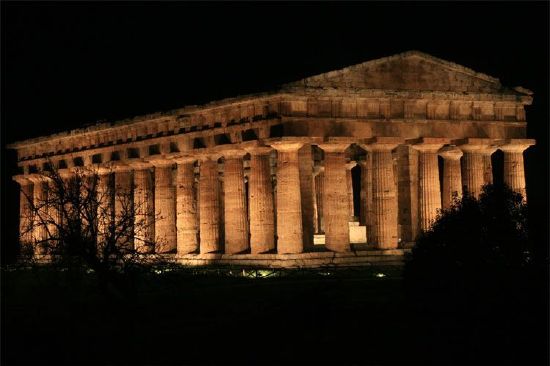 パエストゥムの神殿群 - Paestum Templi | Secret World Trip Planner