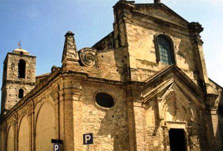 Mutterkirche von Santa Maria Maggiore - Miglionico | Secret World Trip Planner