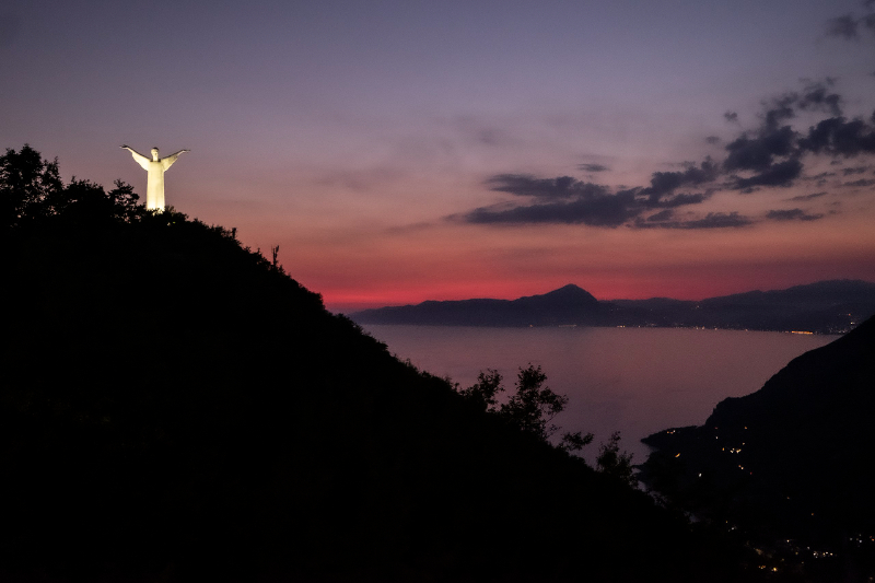 Chrystus Maratei - Statua del Cristo Redentore | Secret World Trip Planner