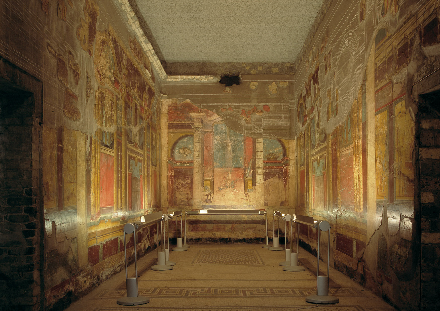 Oplonti en de villa van Poppea - Torre Annunziata | Secret World Trip Planner