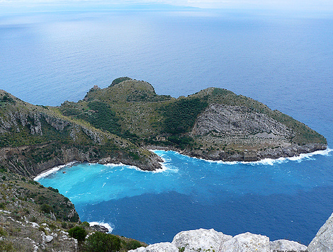 Baie de Ieranto - Area naturale marina protetta Punta Campanella | Secret World Trip Planner