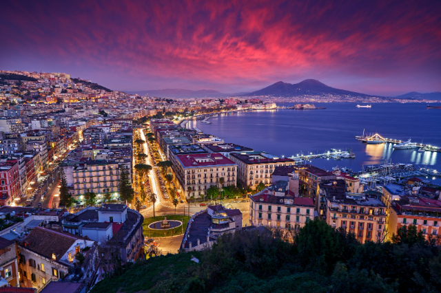 Boardwalk - Napoli | Secret World Trip Planner