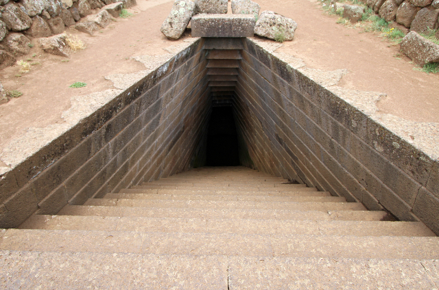 Archeologiczny park przyrody Santa Cristina - Paulilatino | Secret World Trip Planner