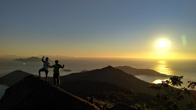 パロットピークへのトレッキング - Pico do Papagaio - Abraão | Secret World Trip Planner