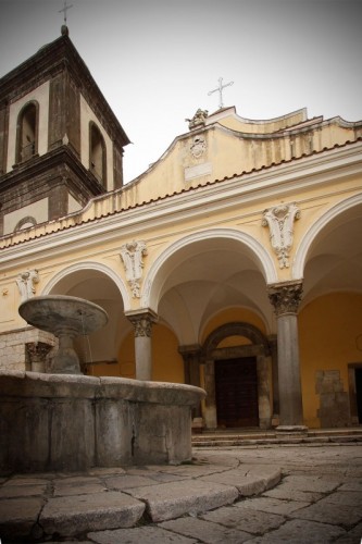サンタアガタ・デ・ゴティ聖堂 - Sant'Agata Dé Goti | Secret World Trip Planner