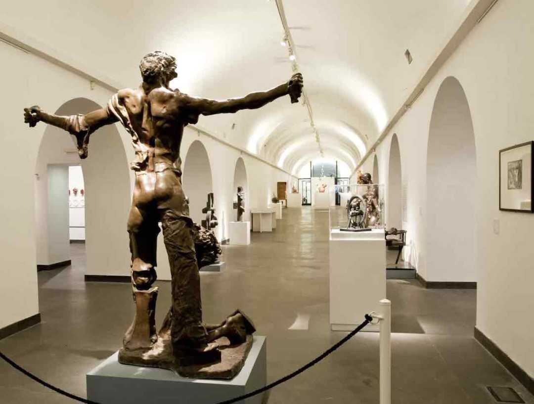 Castel Sant ' Elmo en Museum van de twintigste eeuw - Napoli | Secret World Trip Planner