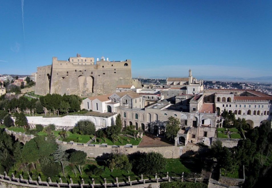 Castel Sant ' Elmo en Museum van de twintigste eeuw - Napoli | Secret World Trip Planner
