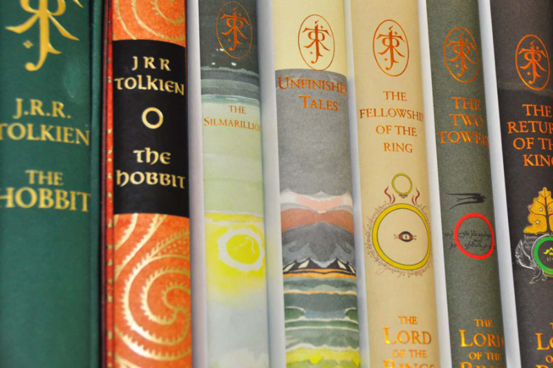 Colección J.R.R. Tolkien - Milwaukee | Secret World Trip Planner