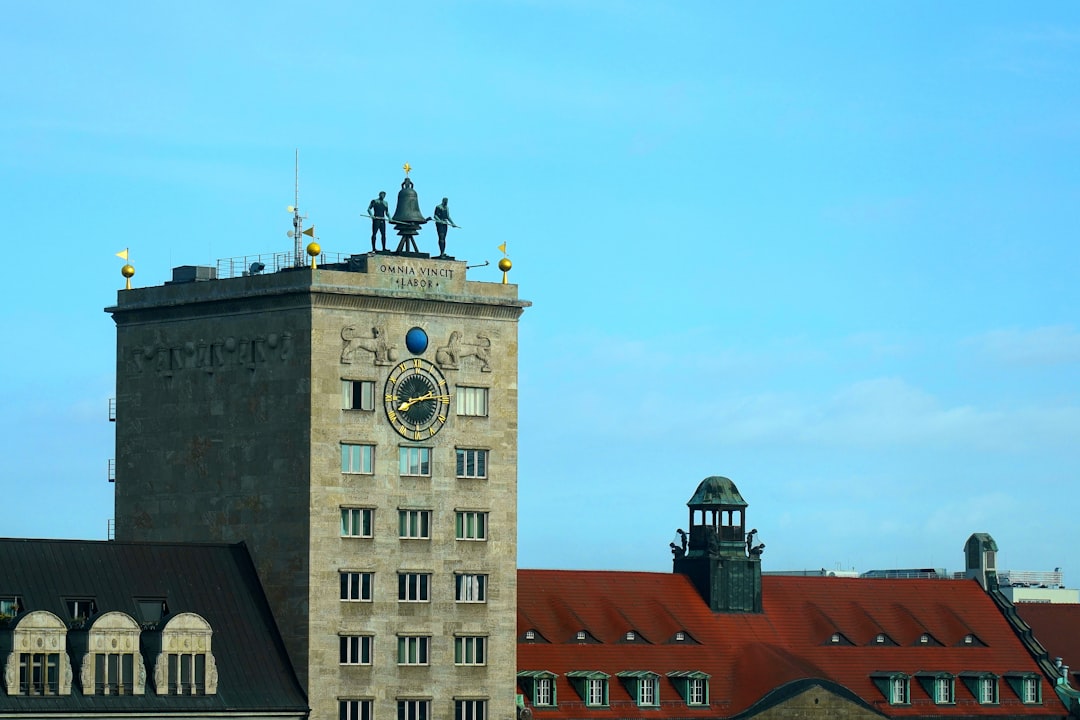 Kuckucksuhren aus Leipzig: Geschichte einer tickenden Obsession - Leipzig | Secret World Trip Planner