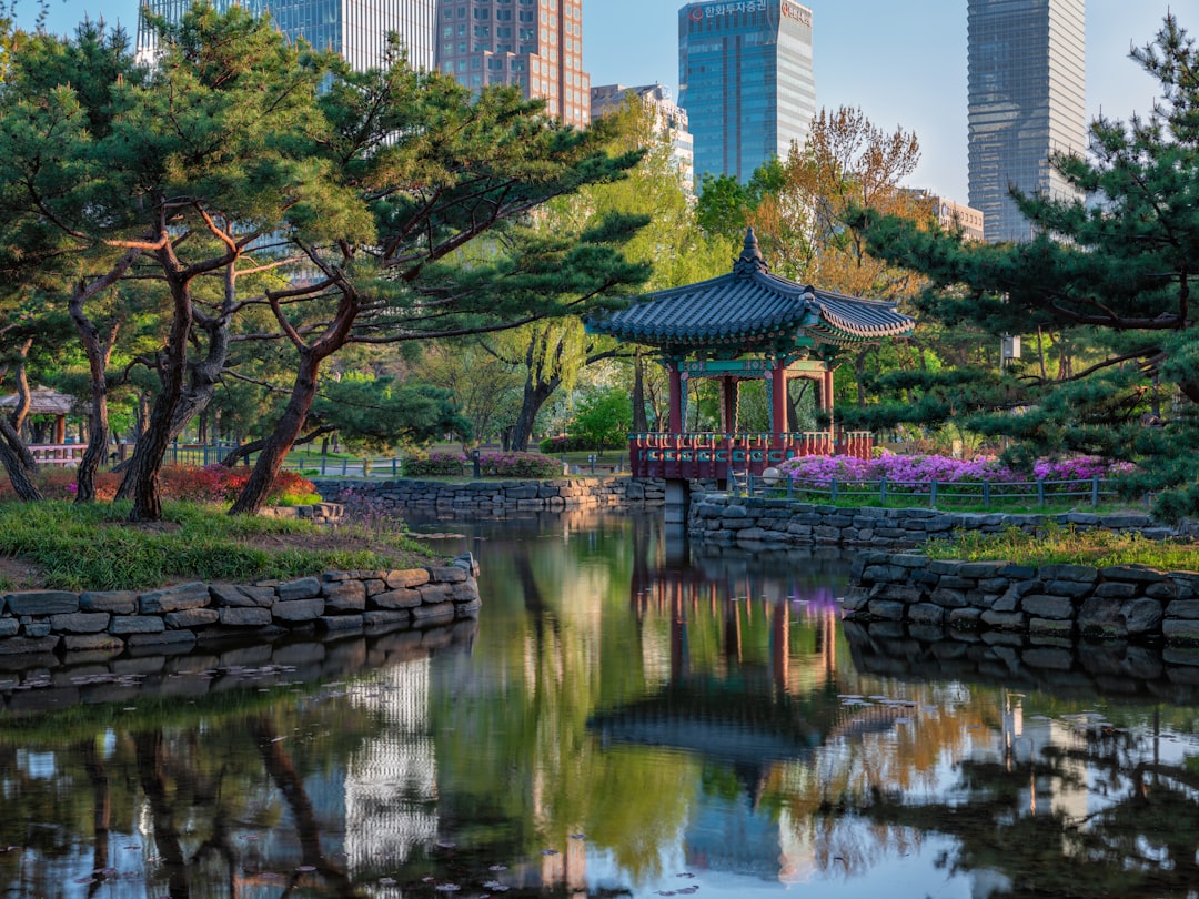 세계 최대 호수, 언제 가면 좋을까? 계절별 완벽 가이드 - Seoul | Secret World Trip Planner