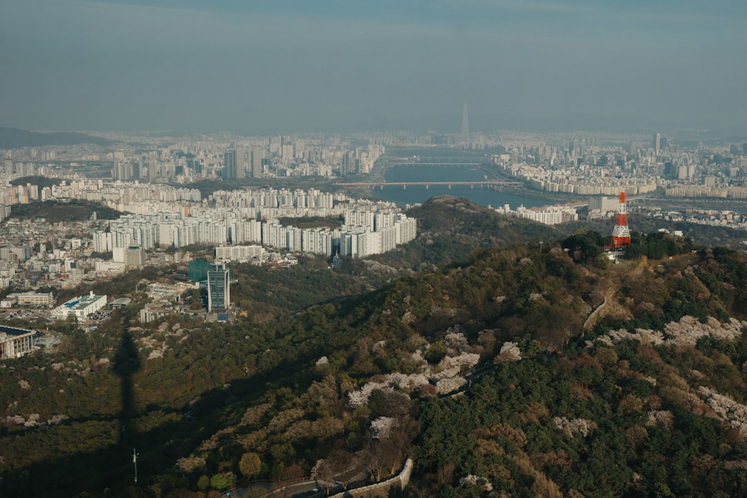 세계에서 가장 오래된 등대를 따라가는 하루 여정 - Seoul | Secret World Trip Planner