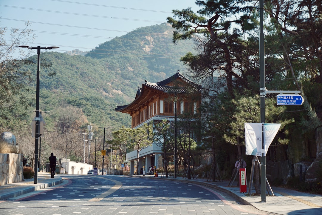 세계에서 가장 오래된 등대를 따라가는 하루 여정 - Seoul | Secret World Trip Planner