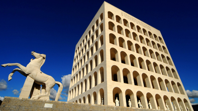 Paleis van de Italiaanse Beschaving - Roma | Secret World Trip Planner