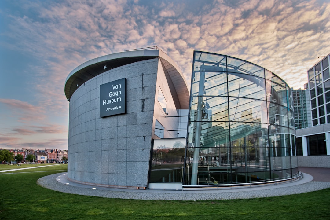 Muzeum Van Gogha - Amsterdam | Secret World Trip Planner