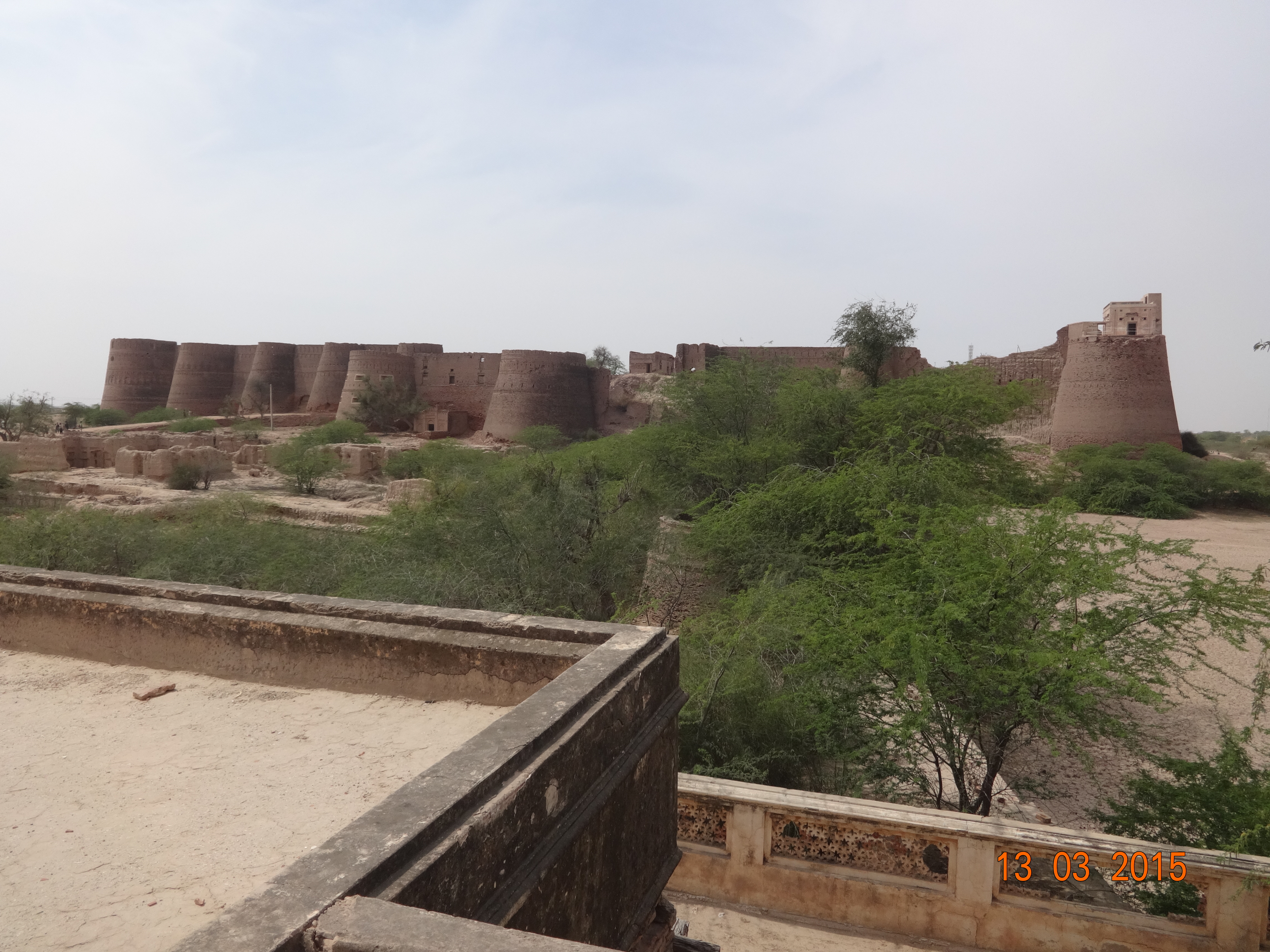 Pakistan | Bahawalpur : Derawar Fort - Derawar | Secret World Trip Planner