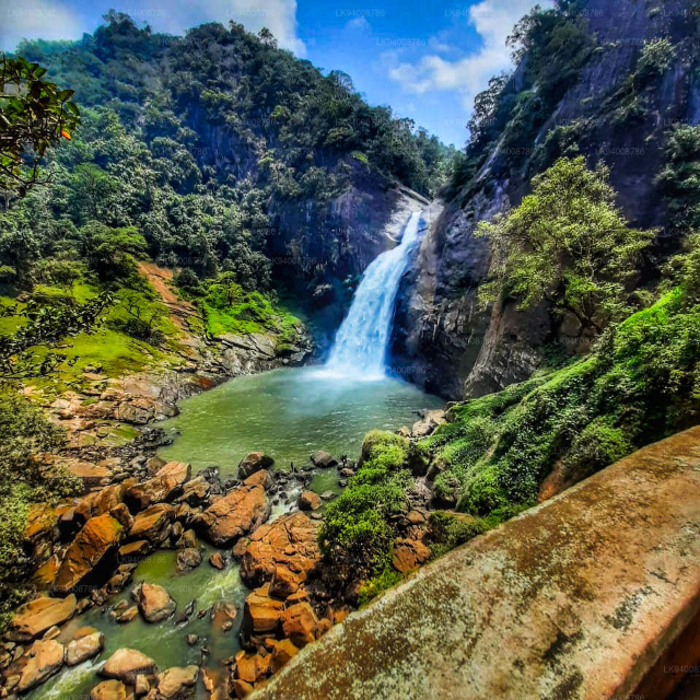 Wodospad Dunhinda - Dunhida Water Falls Access Road | Secret World Trip Planner