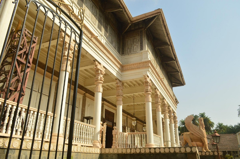 Udvada Atash Behram (fire temple) - Tazeh Kand-e-Nosrat Abad | Secret World Trip Planner