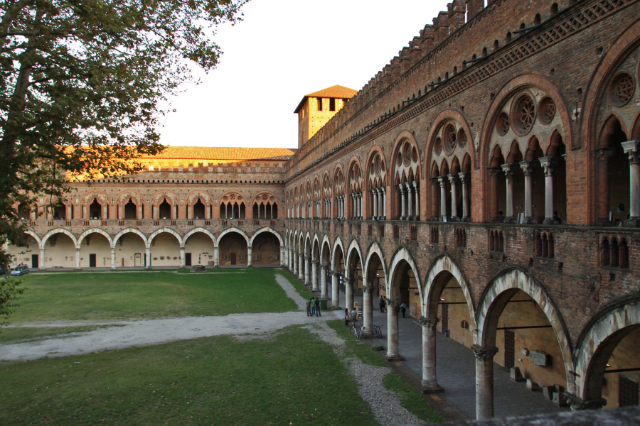 Zamek Visconti - Pavia | Secret World Trip Planner